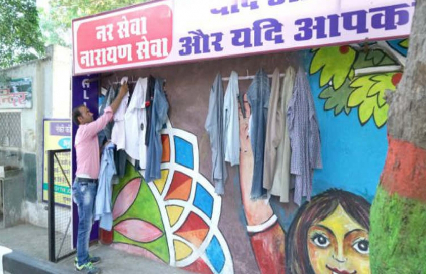 ‘Walls of Kindness’ Are Popping Up Across India & They’re Making Winter Warmer 