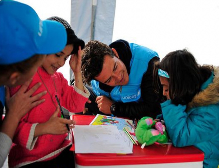 Orlando Bloom Meets Refugees In Serbia.